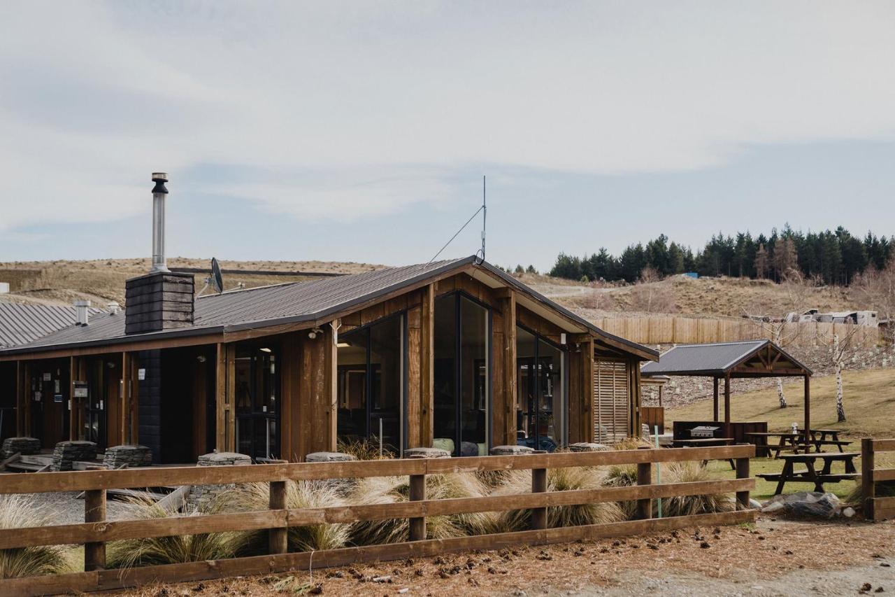 Lakes Edge Lodge Lake Tekapo Exterior photo